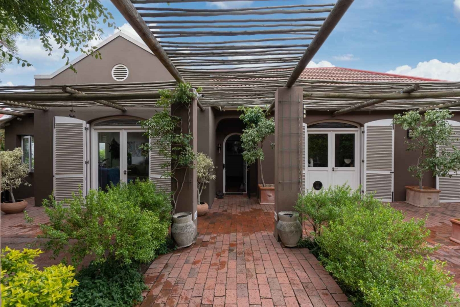 4 Bedroom Property for Sale in Oranjezicht Western Cape